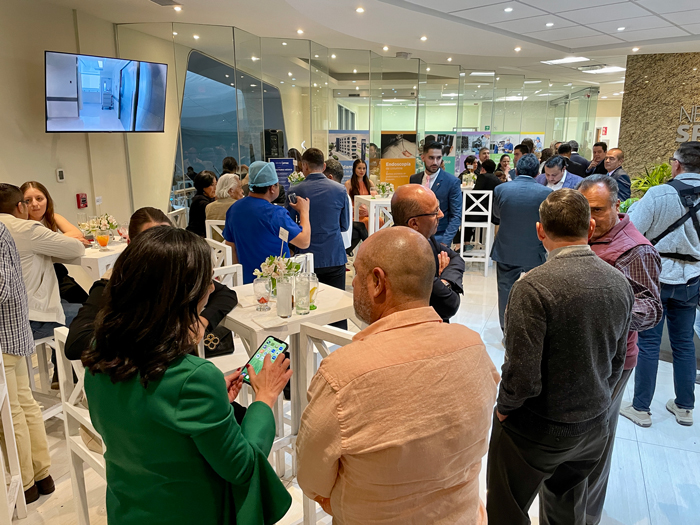 inauguración de Newro Spine